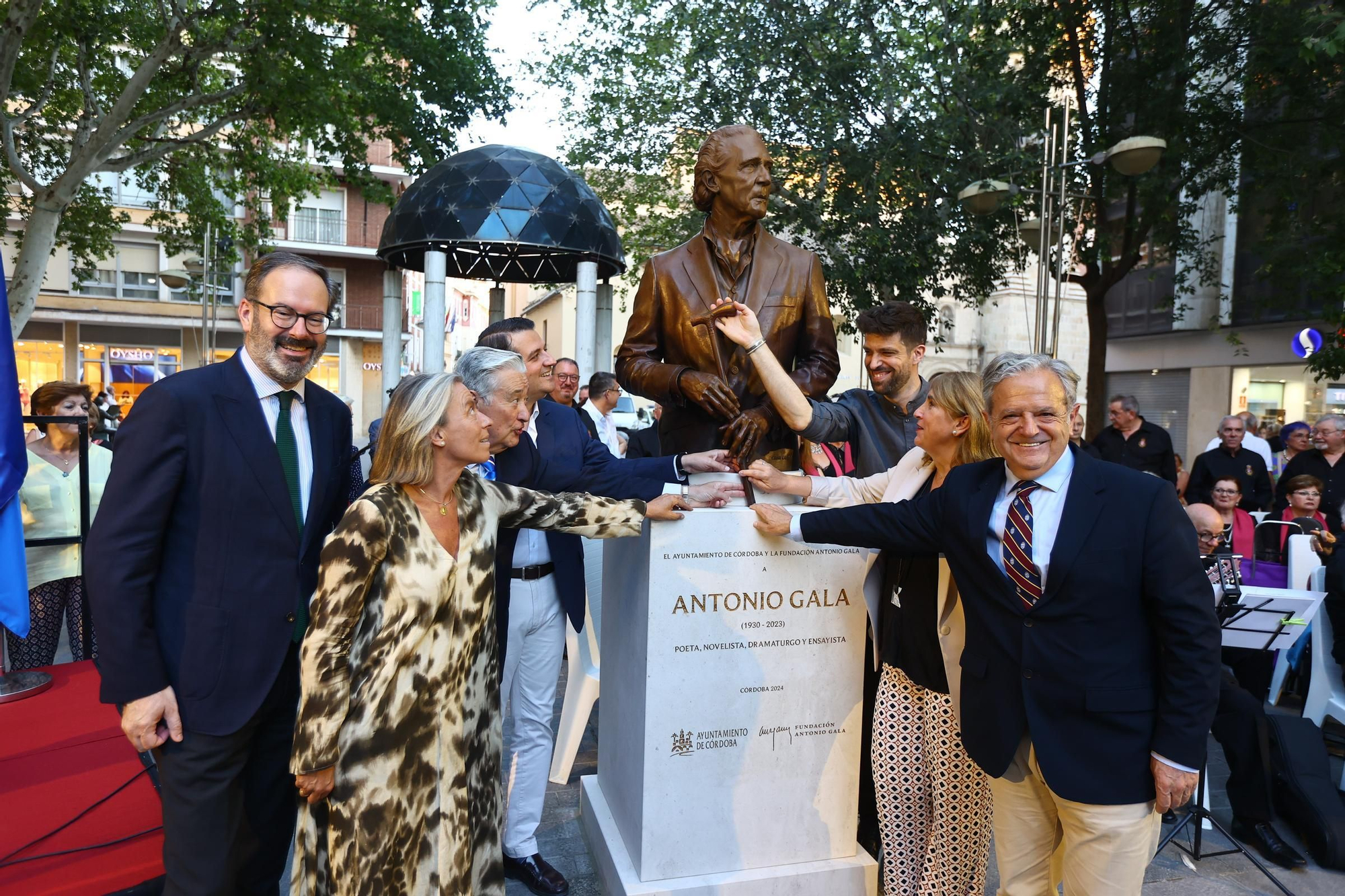 Antonio Gala se hace eterno junto al Gran Teatro