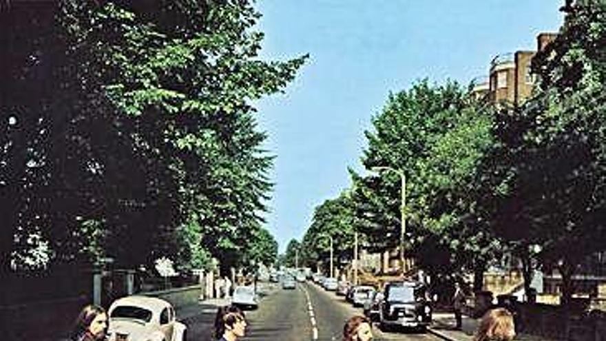 Mítica portada del disco &#039;Abbey Road&#039;, con los cuatro Beatles.