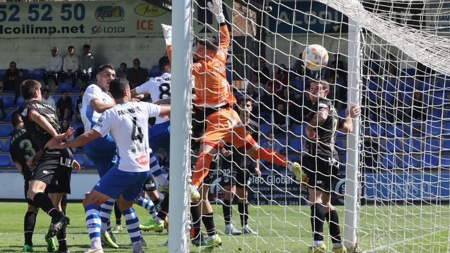 El Alcoyano se aleja del peligro (2-0)