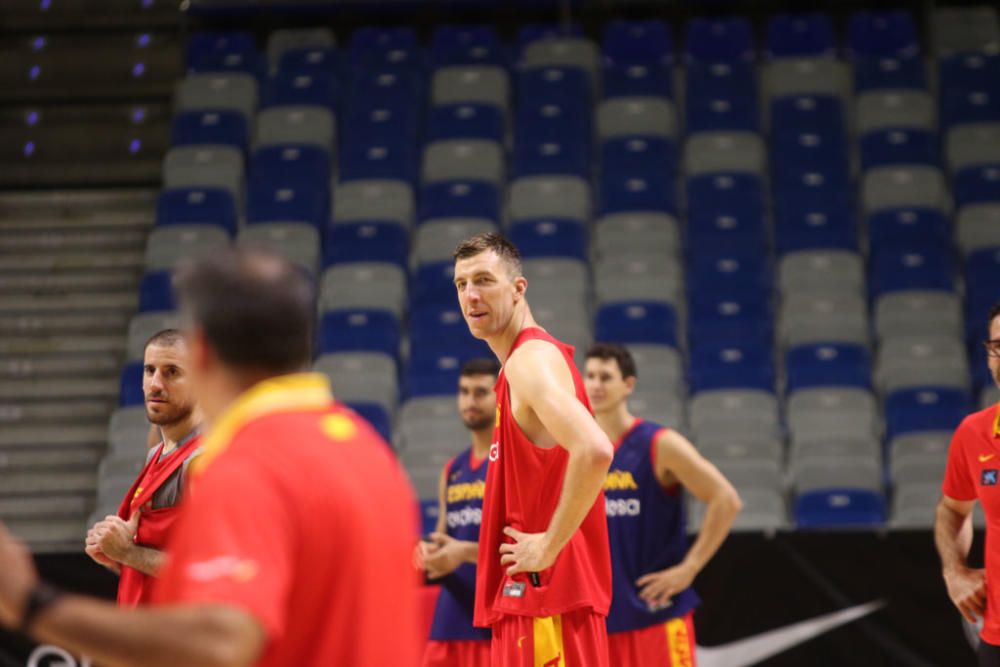 El equipo nacional aterrizó en Málaga al mediodía y por la tarde se entrenó en el Martín Carpena, con el flamante debutante Alberto Díaz y una gran representación del básket malagueño