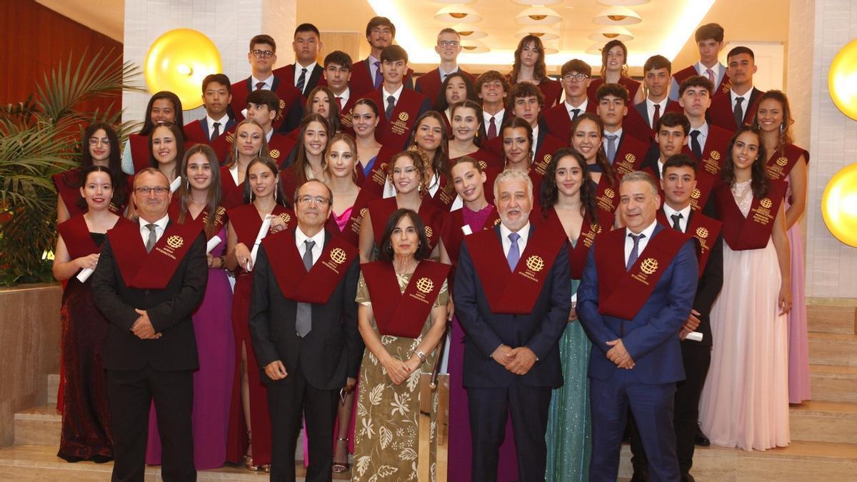 El Colegio Arenas Internacional de Lanzarote celebró una emotiva XXVI Graduación de Bachillerato