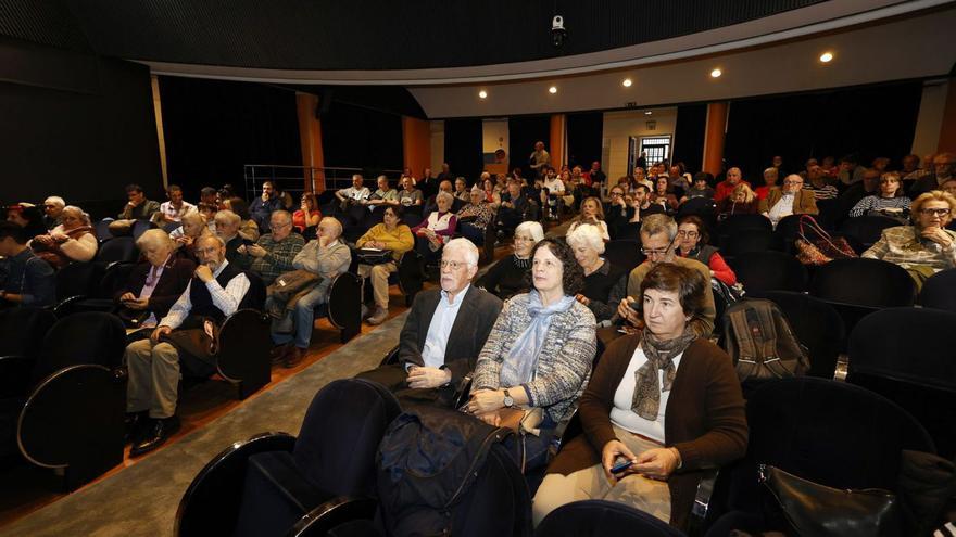 Asistentes, ayer, a la sesión de clausura de la 40 edición de la Semana Galega de Filosofía.