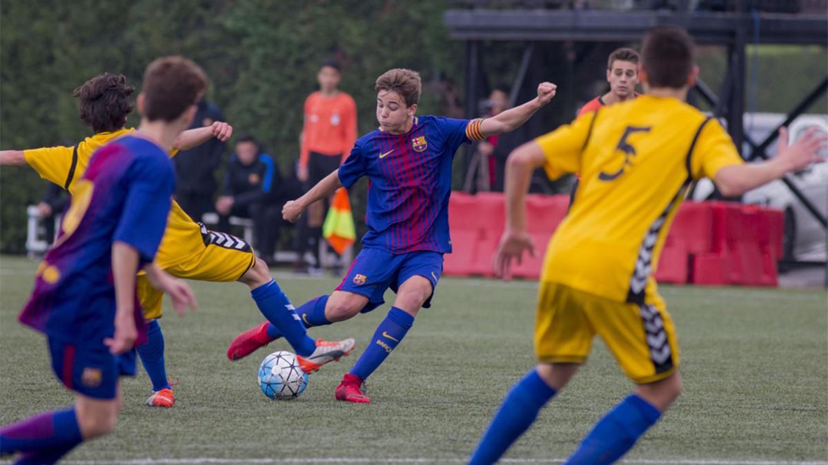 Nico González, en un partido con el Cadete A del Barça