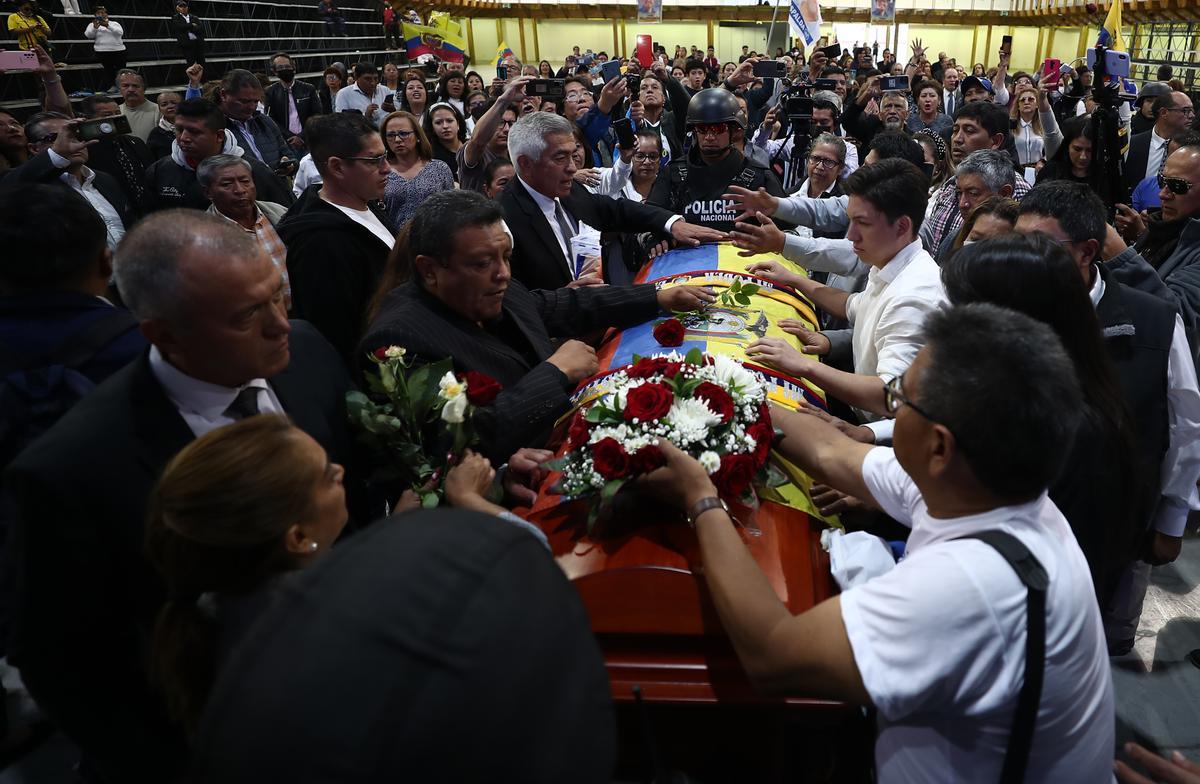 Quito despide al candidato asesinado Fernando Villavicencio