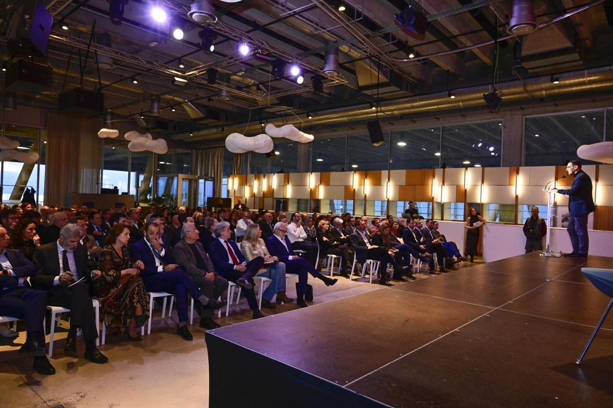 Los asistentes a la gala de los veinte años del Cedma