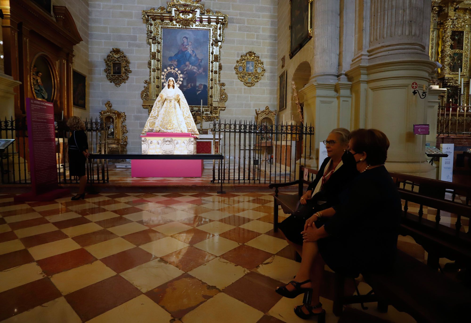 Las imágenes de la exposición 'El Verbo Encarnado' en la Catedral de Málaga