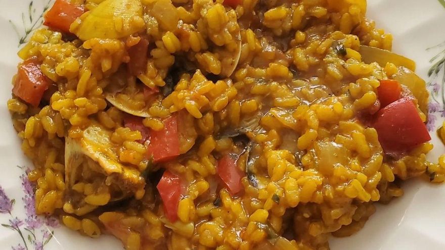 Adiós a los restaurantes: el truco de la cocina Andaluza para hacer una arroz que da ganas de quedarse en casa
