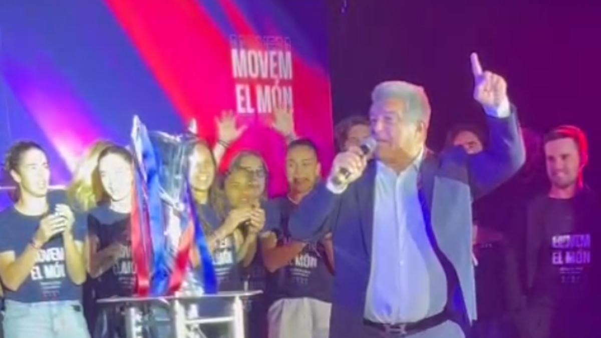 Laporta 'explota' en la celebración de las campeonas: "¡Es muy diícil ser presidente del Barça!"