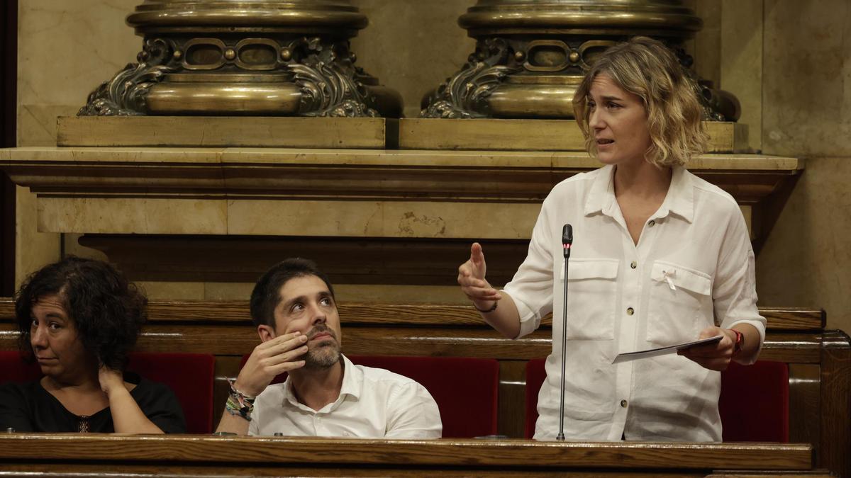 Los diputados de los ’comuns’ Jéssica Albiach, David Cid y Susanna Segovia, en el Parlament