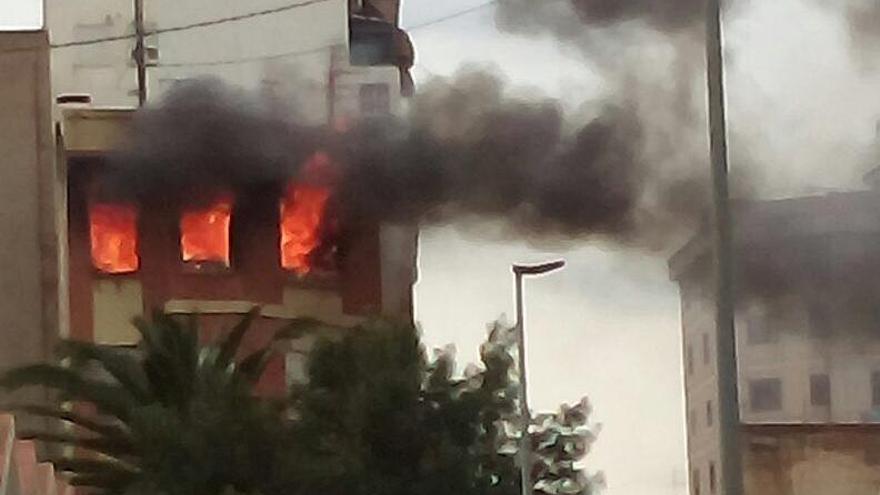 Tres ancianos heridos en un incendio en Vila-real