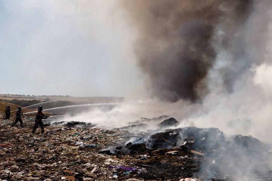 Incendio en el vertedero de Zamora