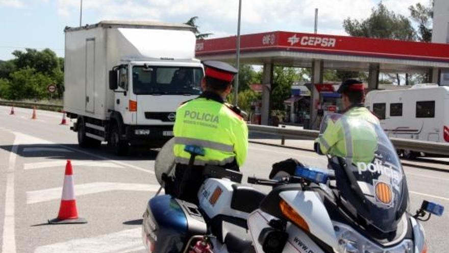 Control dels Mossos a la N-II.