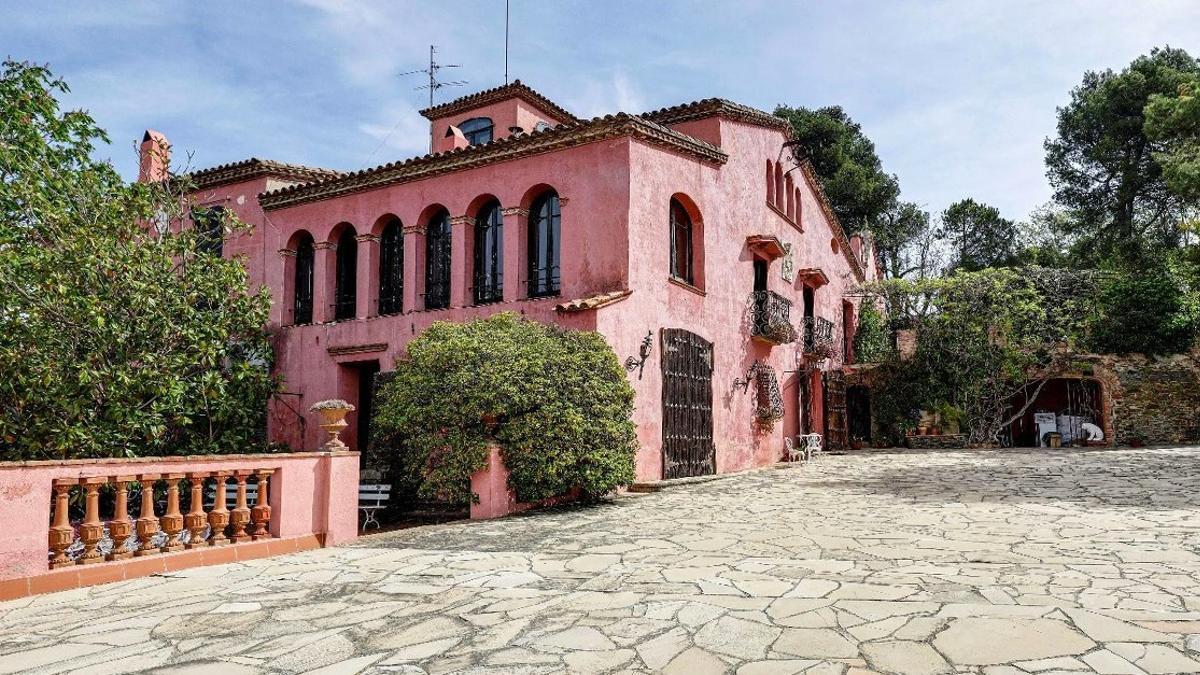 Exclusiva masía a la venta en Vallvidrera (Barcelona) por 5,5 millones de euros