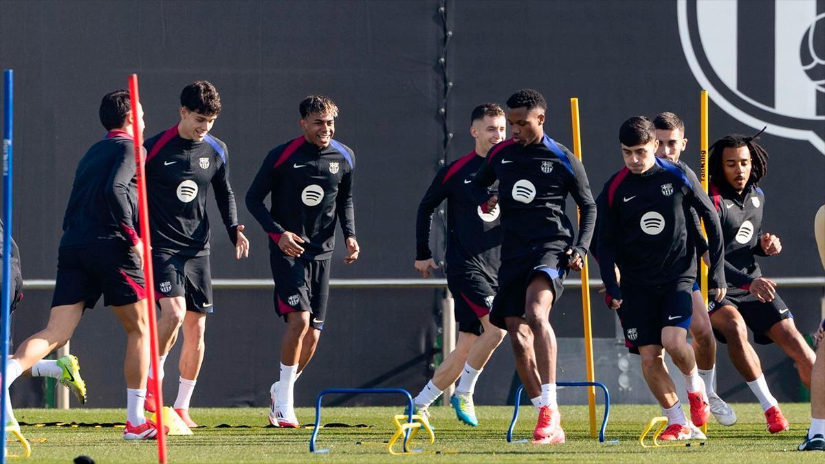 El Barça prepara el partido contra el Valencia sin Dani Olmo