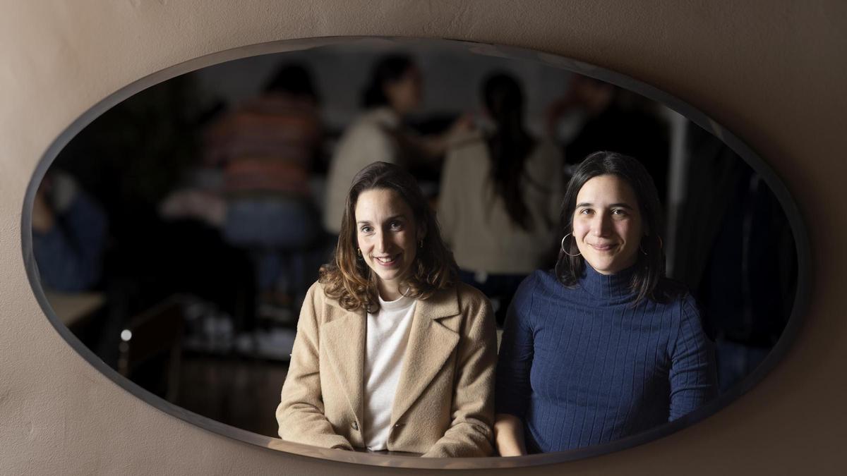 Las integrantes de 'Oye Polo', Ana Polo y Maria Rovira, que presentan la gala de los premios Gaudí de este fin de semana