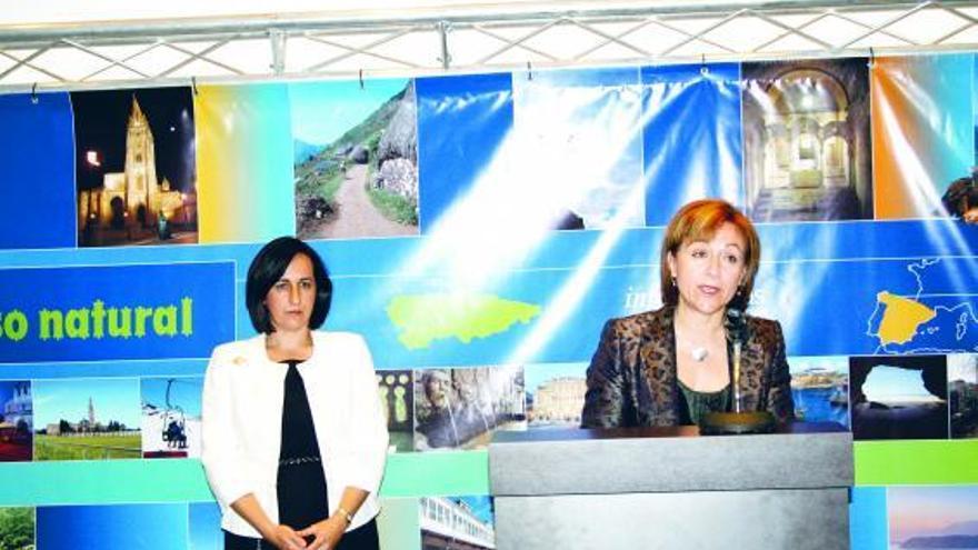 Encarnación Rodríguez Cañas, consejera de Turismo, durante una presentación, este fin de semana, en Ginebra.