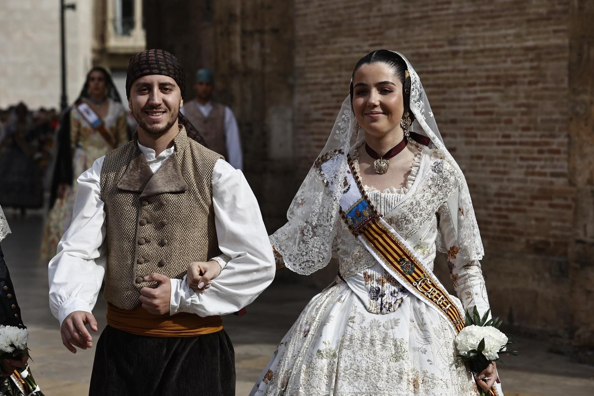 Ofrenda 18 de marzo. Calle de la Paz (16-17 horas)