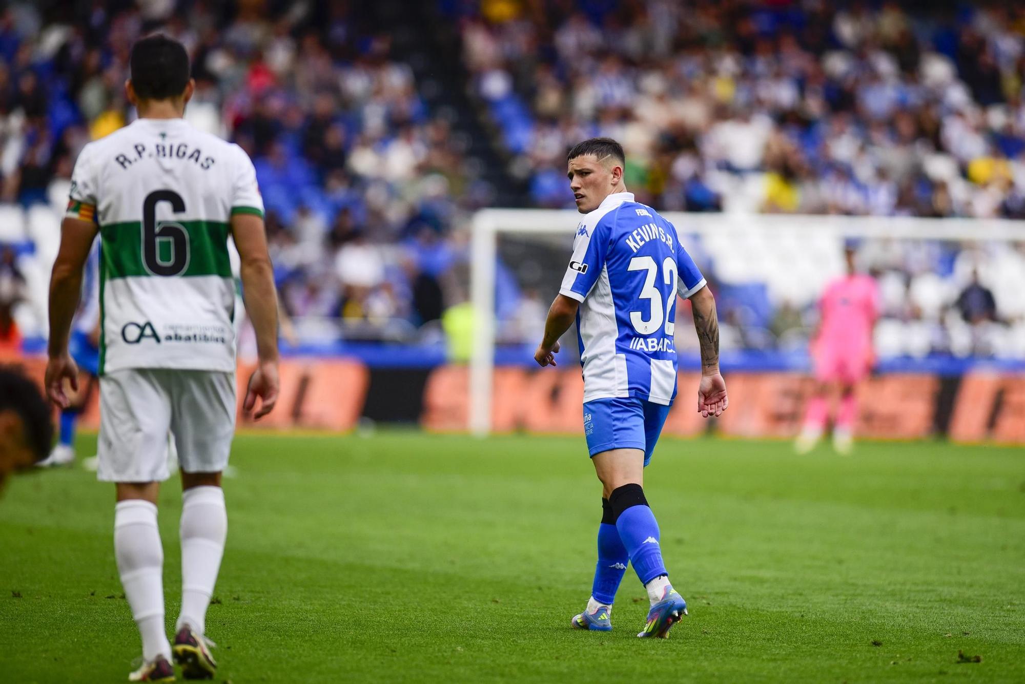 El Dépor cae goleado (0-4) por el Elche para cerrar la temporada 2025-25 en Riazor