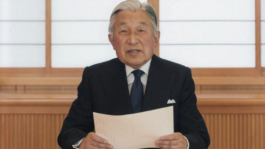 El emperador de Japón insinúa su deseo de abdicar