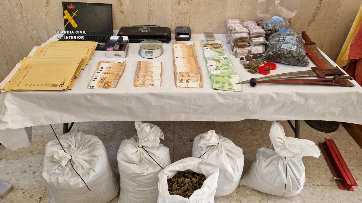 Resultado de las dos actuaciones de la Guardia Civil.