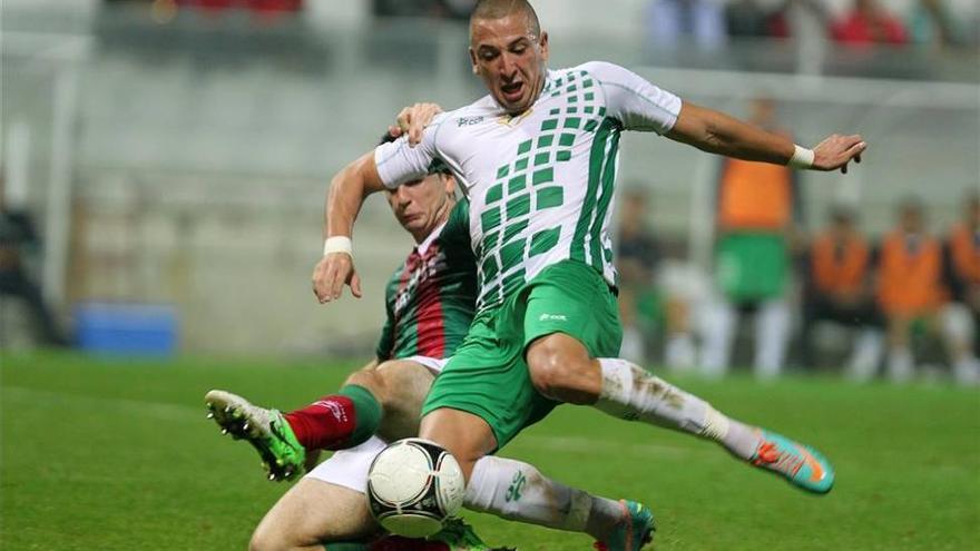 Argelia convoca a Ghilas para los partidos de clasificación de la Copa África