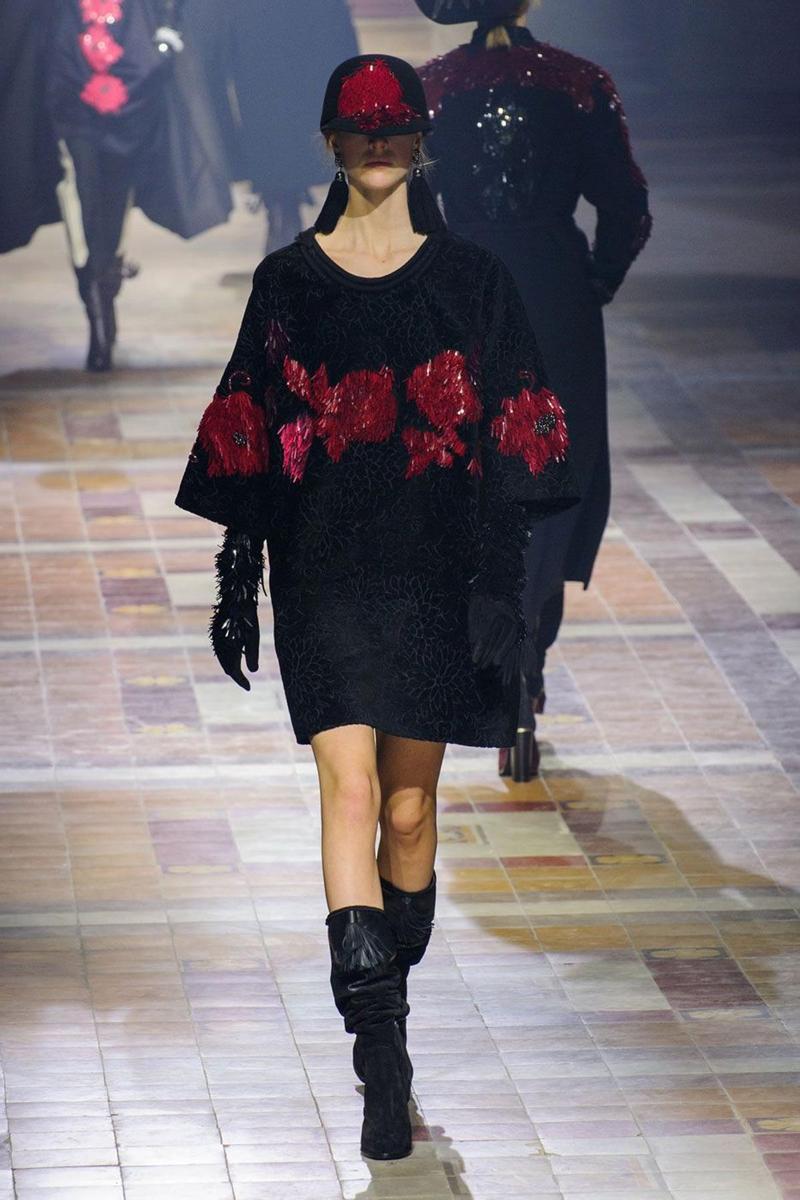 Lanvin Otoño/Invierno 2015/16, rojo y negro