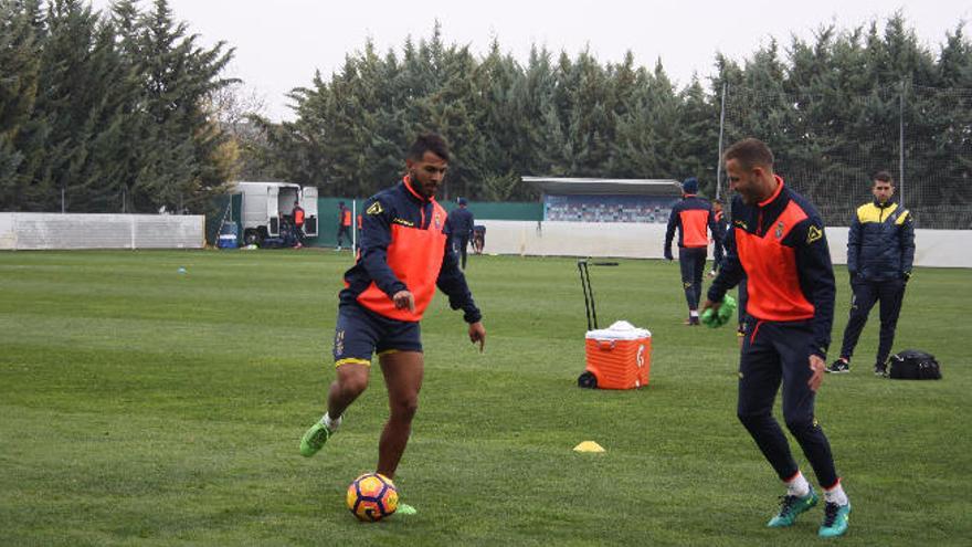 Prince y Viera, dudas para el partido contra el Alavés