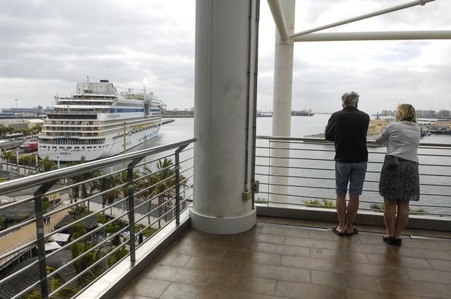 Cruceros atracados en el muelle Santa Catalina, 12 de marzo de 2016