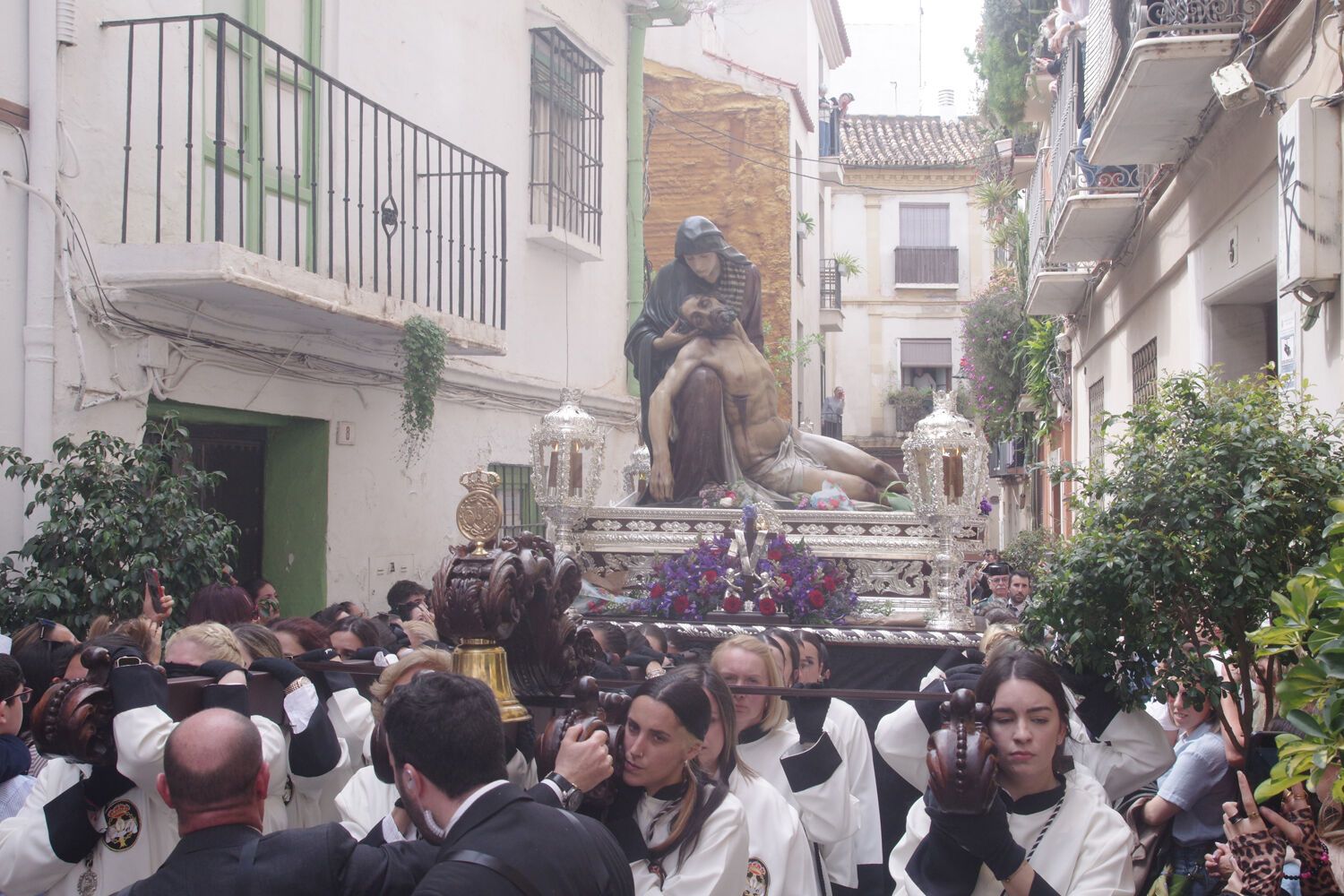 Traslado de la Piedad en la mañana del Domingo de Pasión 2025