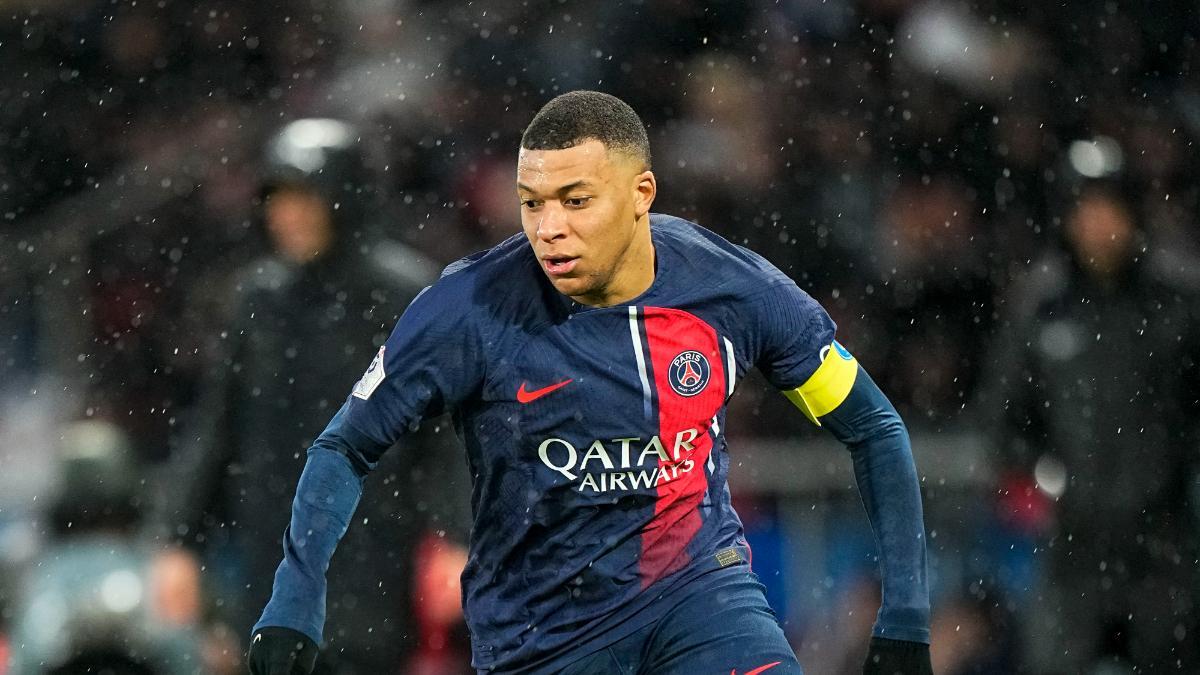 Kylian Mbappe, disputando su último partido contra el Rennes