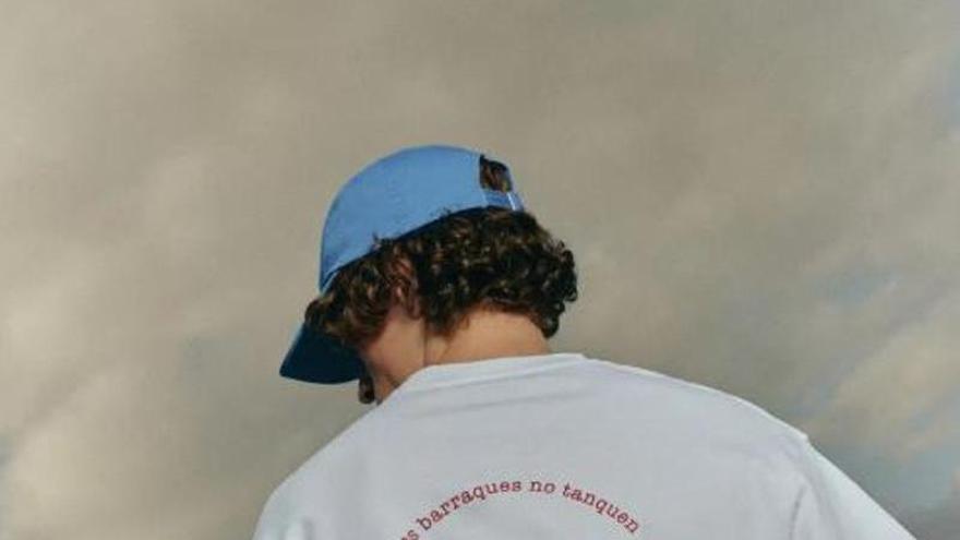 Pull&Bear se pone alicantino: la colección de camisetas para