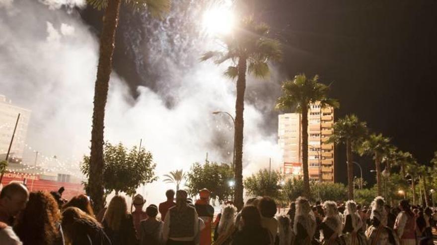 Alicantina de Focs i Artifici abre el concurso «Pólvora a la nit» en Mercado Babel