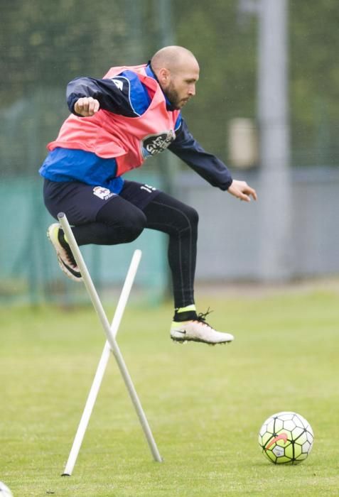 Luisinho se entrena con sus compañeros