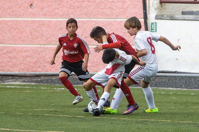 FUTBOL DEPORTE BASE HURACAN VETERANOS DEL PILAR ...