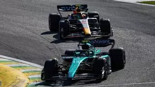 El 'on board' de la última vuelta de Alonso y Checo en Brasil, pura adrenalina