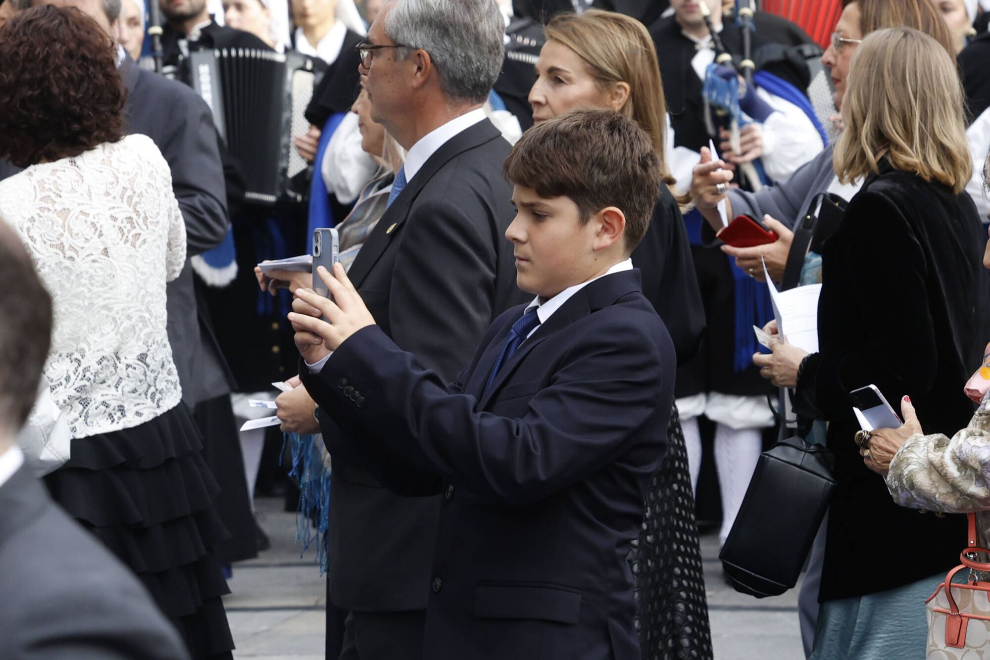  Así fue la llegada de los invitados a los premios "Princesa de Asturias" y su paso por la alfombra azul