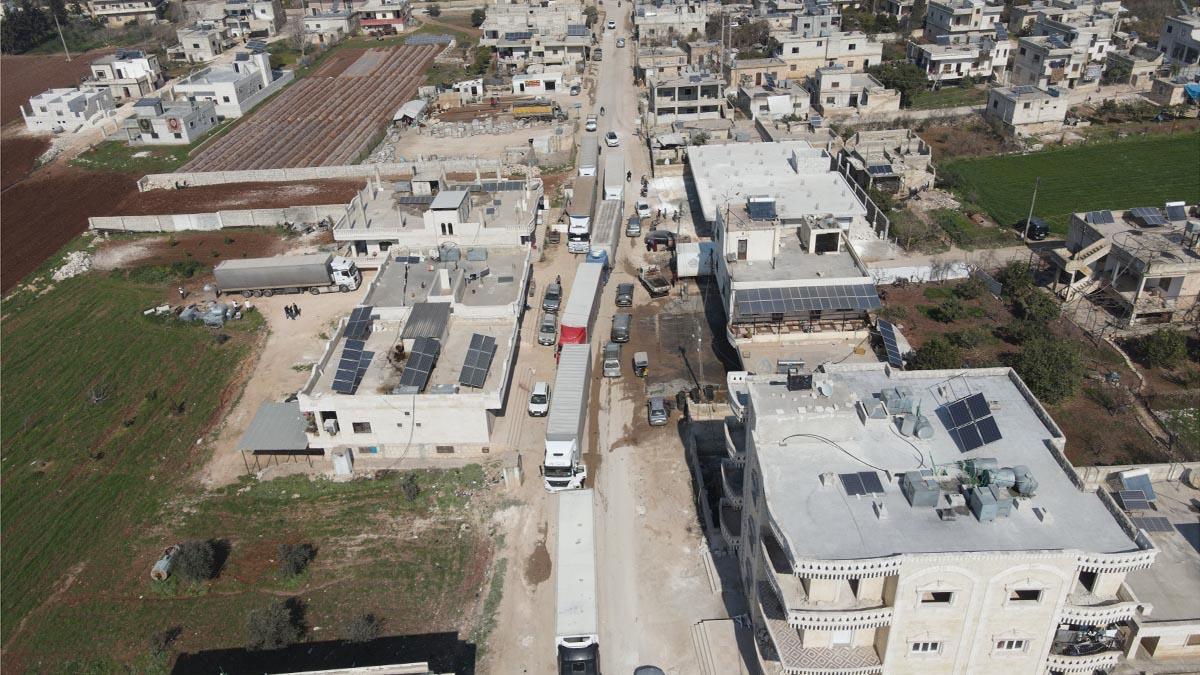 14 camiones de MSF cargados con tiendas de campaña y equipos de invierno ingresaron a Siria a través del punto de cruce de Hamam, en asociación con Al-Ameen, una ONG siria.