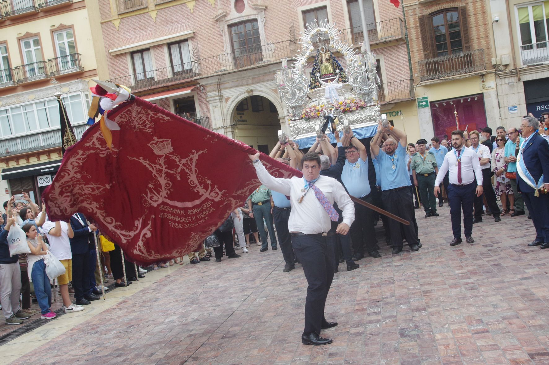 Rosario de la Aurora de la Archicofradía de la Pasión en los Mártires