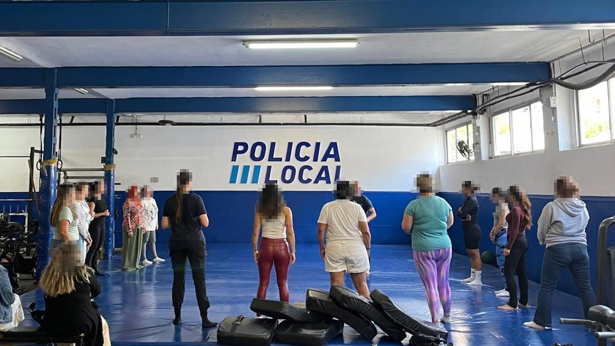 Dieciséis mujeres han recibido la formación.