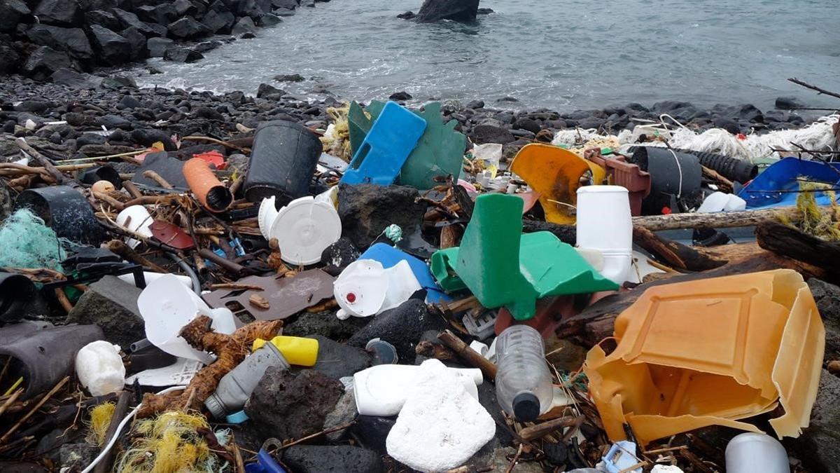 zentauroepp35283584 plasticos  en  el  mar  la presencia de pl sticos en los oc 181010185446