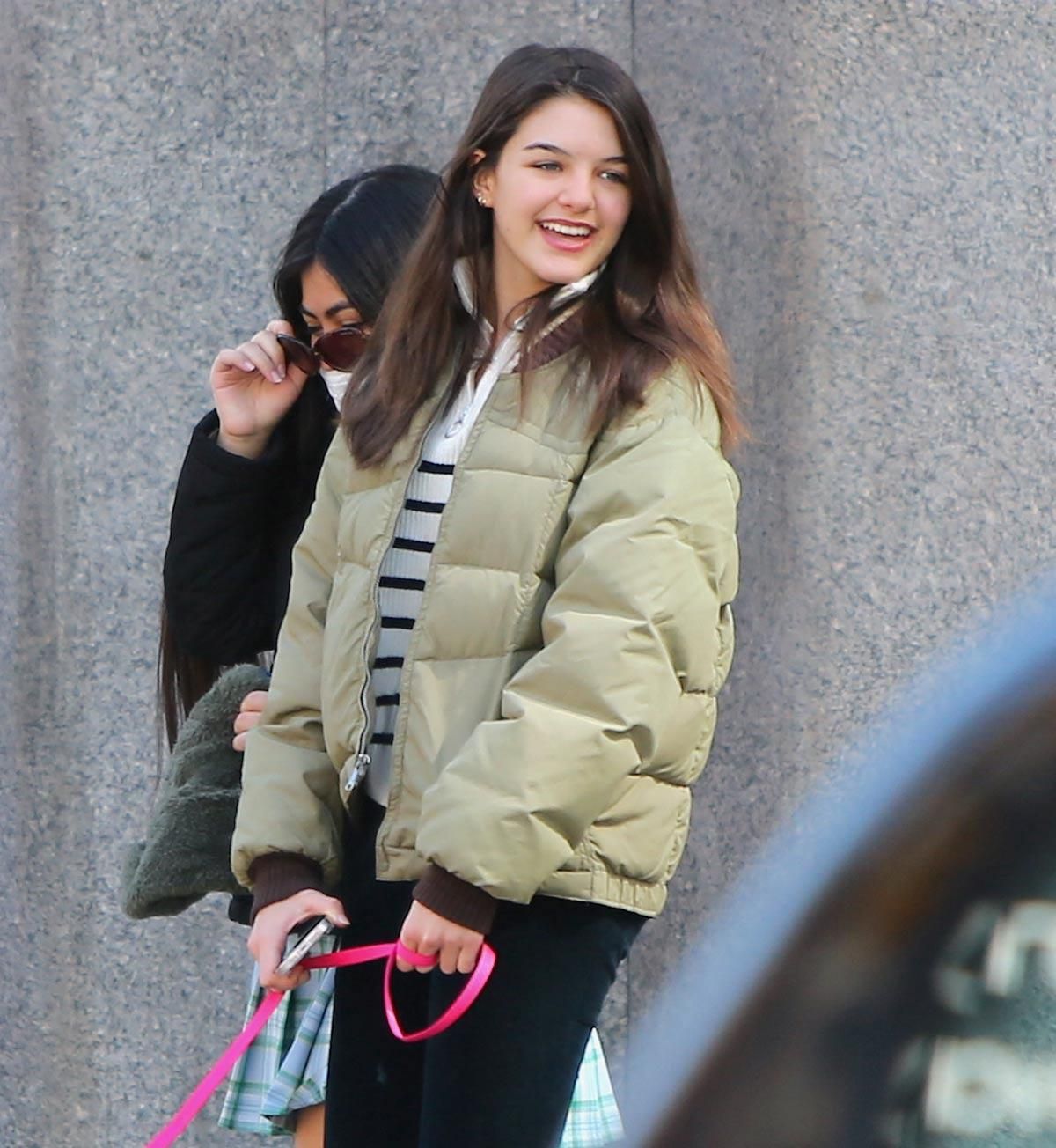 Suri Holmes, idéntica a su madre, Katie Holmes, en esta foto