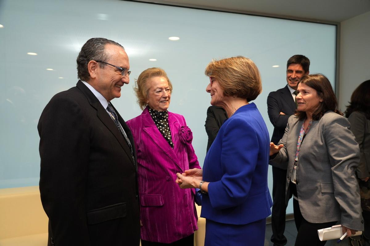 La UJI entrega a Mediterráneo la Distinción Extraordinaria