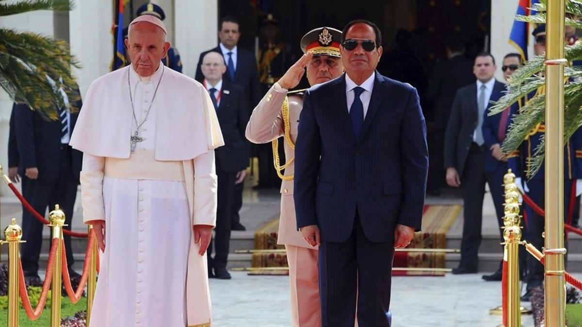 El papa Francisco y Al Sisi