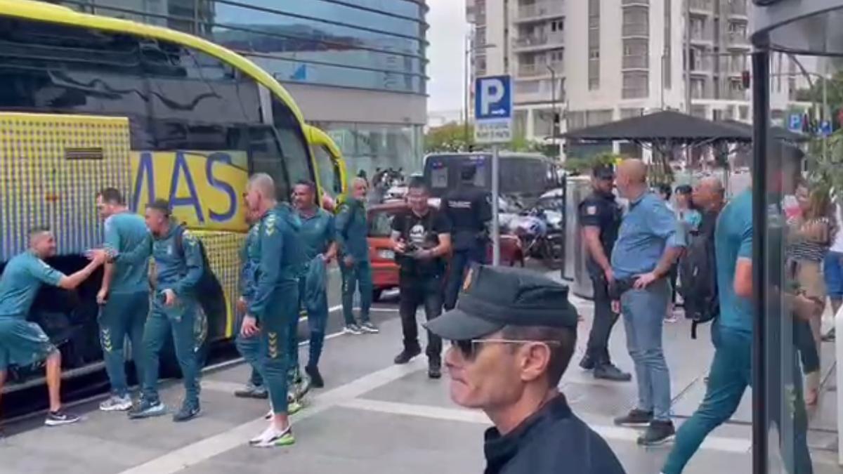 Llegada de la UD Las Palmas a Santa Cruz de Tenerife