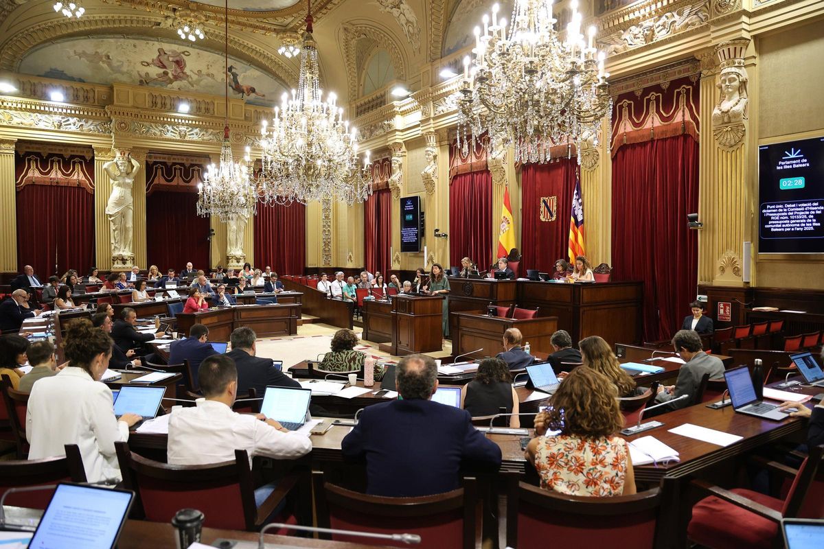 Vista general debate presupuestos autonomicos del Parlament baelar el martes.