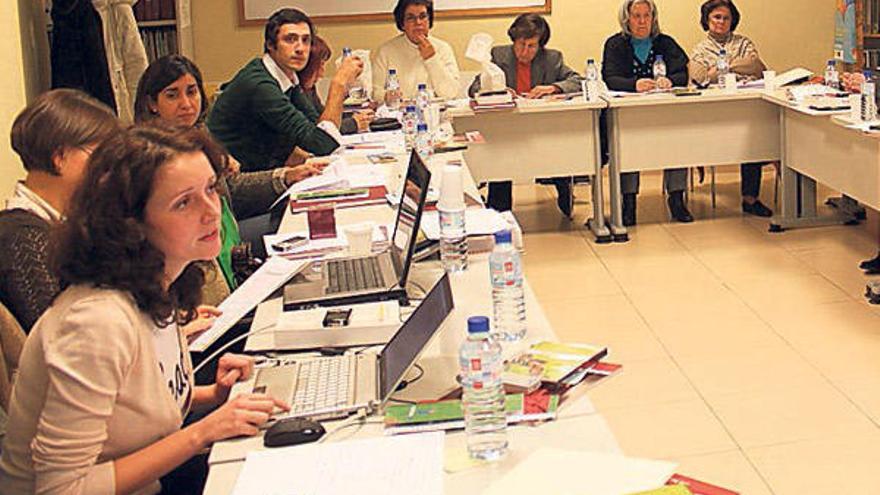 Equipo de trabajo del proyecto Romaninet del instituto Ribeira do Louro, en Porriño.  // D.P.