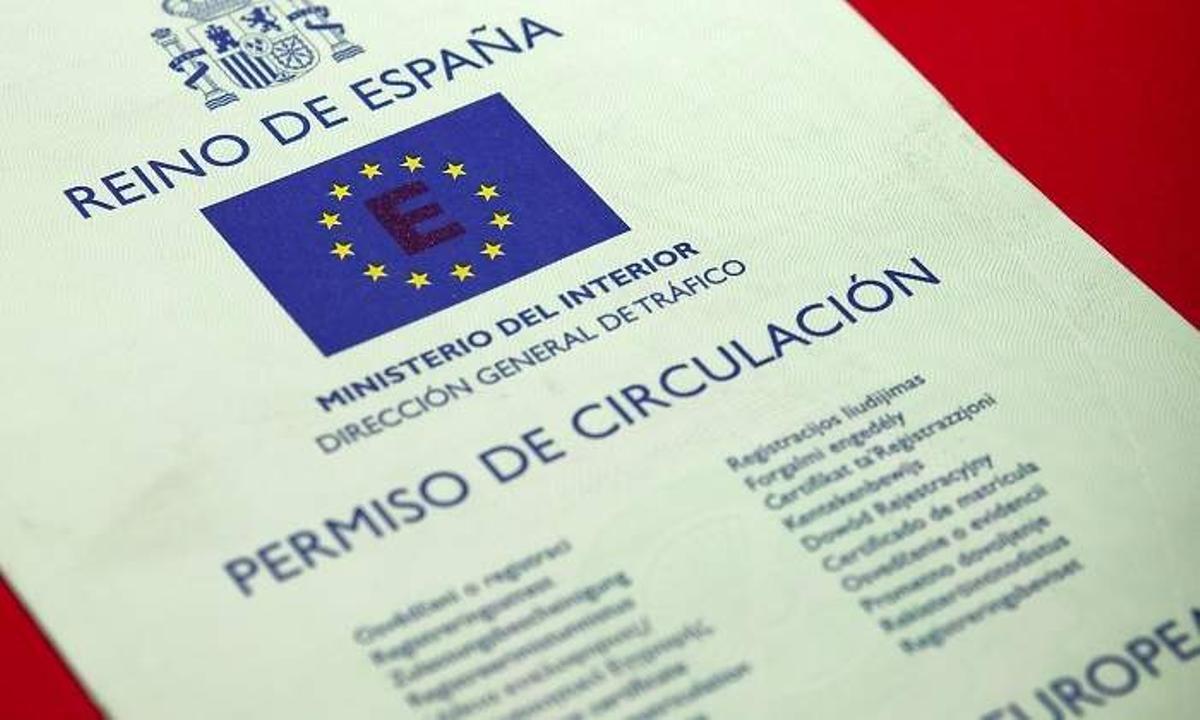 Un permiso de circulación de España.