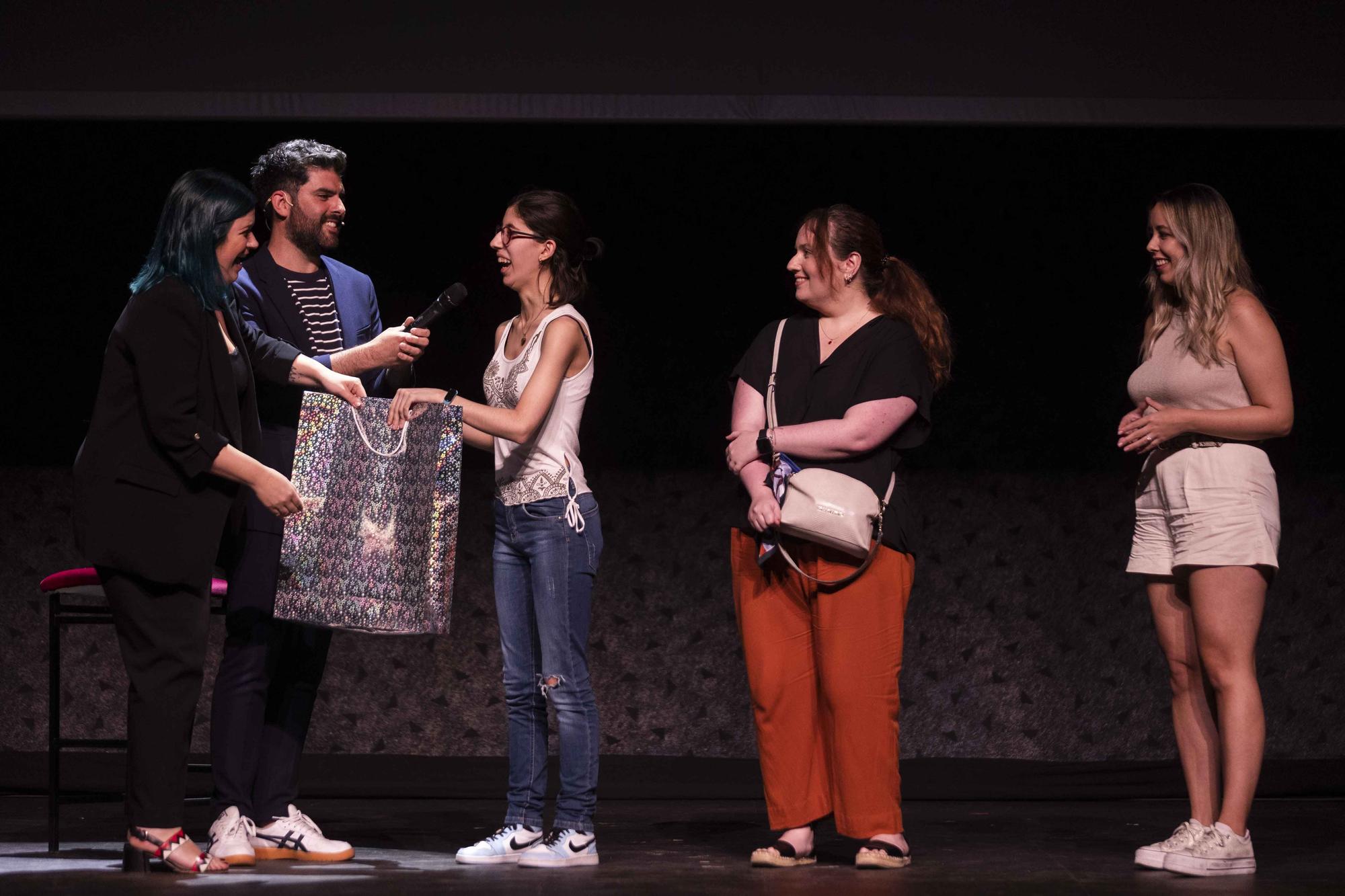 Elisabet Benavent llena el Talia presentando su último libro