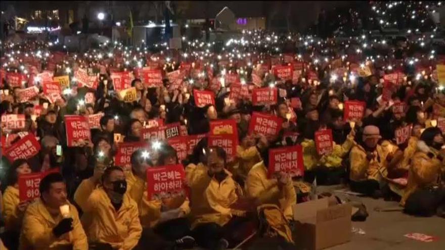 Continúan en Corea del Sur las protestas para pedir la dimisión de su presidenta