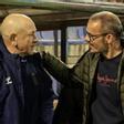 Claudio Barragán, entrenador del Eldense, y Beto Company, entrenador del Hércules, charlan en la previa al derbi del Rico Pérez.